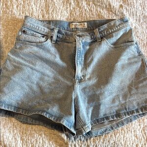 Abercrombie & Fitch the Mom 4” high waisted curve love shorts